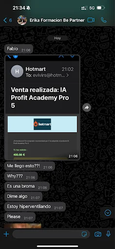 Alumna de Mi Primera Venta emocionada